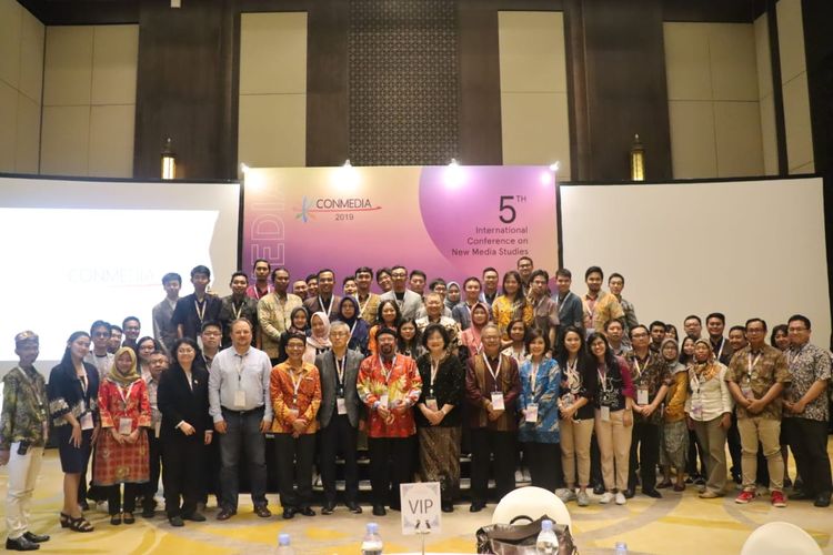 Universitas Multimedia Nusantara (UMN) bekerja sama dengan IEEE Indonesia Section menggelar International Conference On New Media Studies (CONMEDIA) di Bali pada 9-11 Oktober 2019.