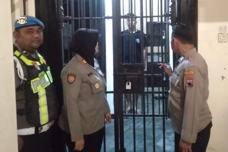 Pecatan Polisi Kenakan Seragam untuk Kelabui Warga, Honda PCX Raib Digadaikan