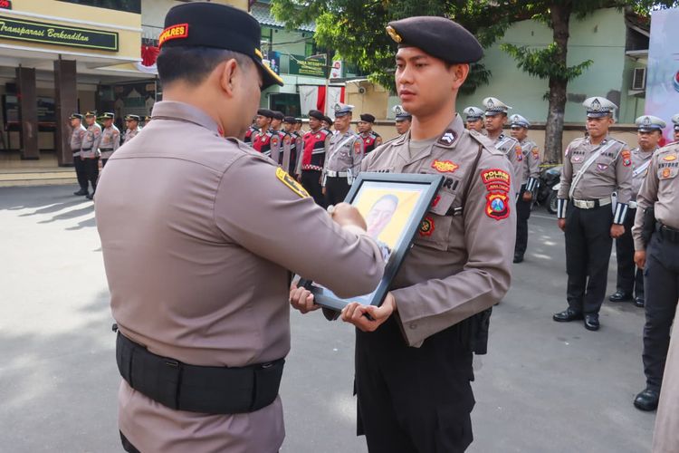 Sebulan Bolos Kerja, Anggota Polres Lumajang Aiptu DK Dipecat