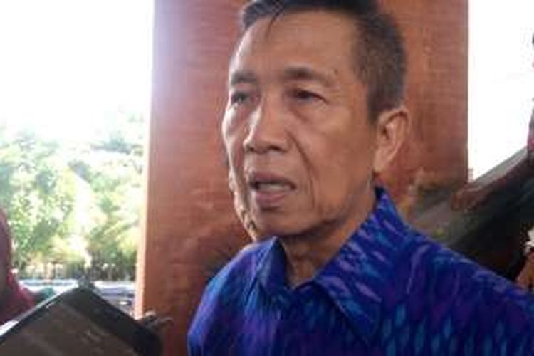 Gubernur Bali Made Mangku Pastika usai acara Dharma Santi Polda Bali di Denpasar, Kamis (7/4/2016)