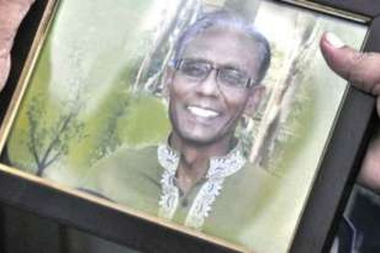 Rezaul Karim Siddique (58), seorang akademisi Banglades, yang tewas dibunuh seorang mahasiswa berhaluan radikal.
