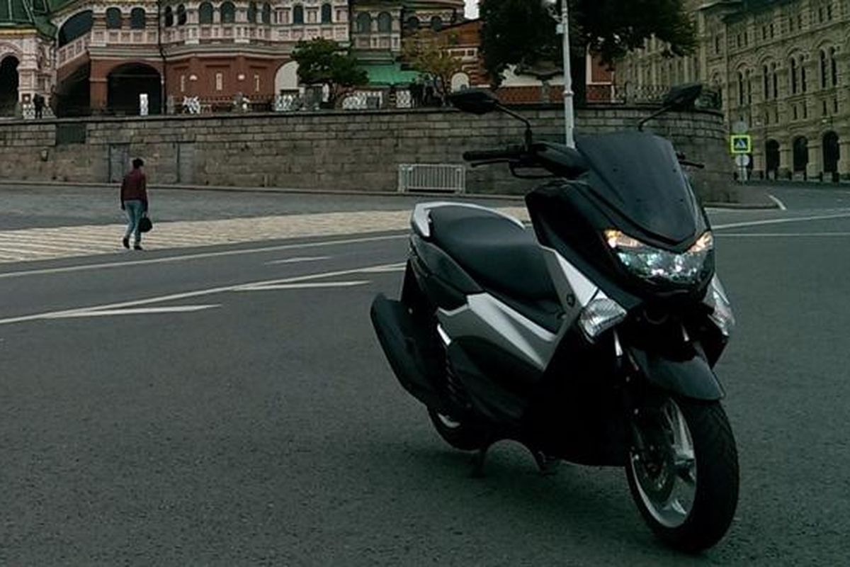 Yamaha NMAX di Rusia yang dijual dengan nama NM-X.