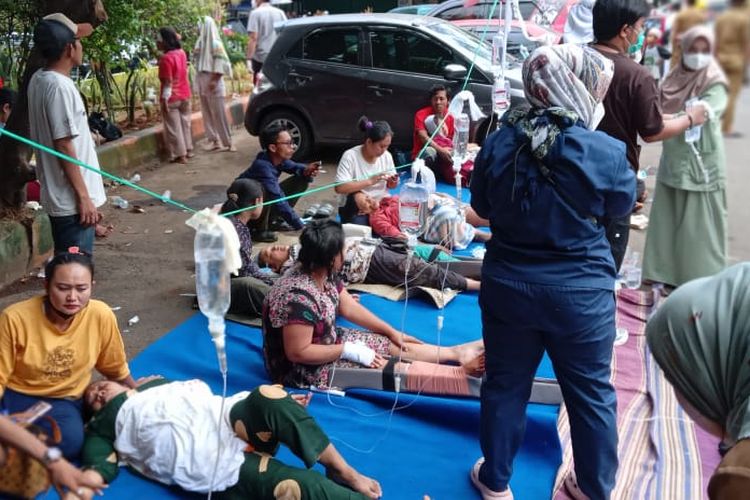 Sebanyak 20 orang meninggal akibat gempa M 5,6 yang mengguncang Cianjur, Jawa Barat, Senin (21/11/2022).