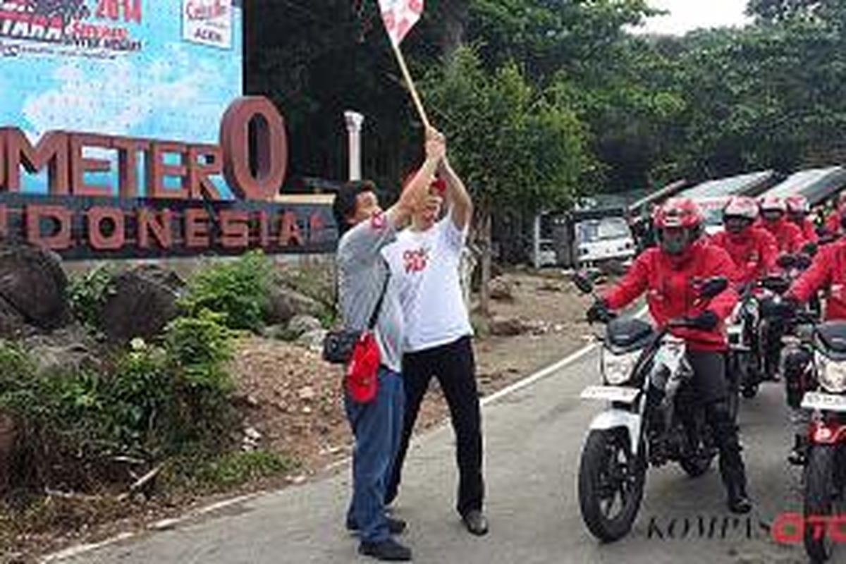 Peserta touring memulai penjelajahan dari titik nol Aceh