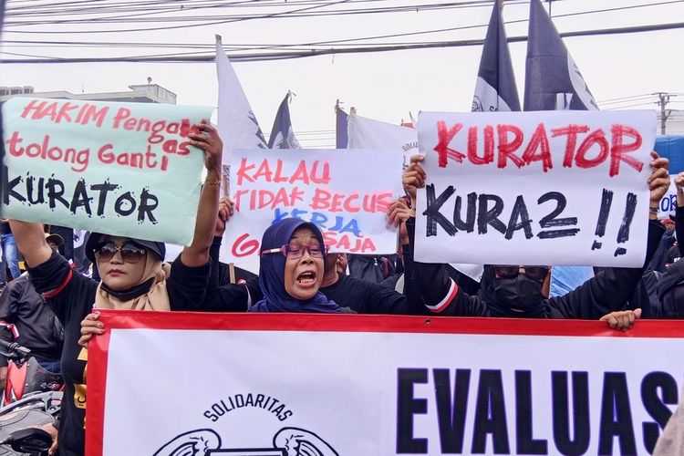 Eks Karyawan Sritex Menunggu Pesangon dan THR, Jual Aset Hingga Kerja Serabutan