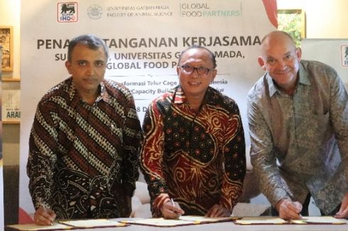 Superindo Gandeng UGM dan Global Food Partners (GFP) Tingkatkan Ketersediaan Telur Bebas Kandang Sekat 