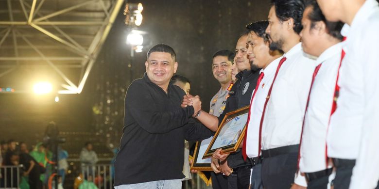 Daftar 5 Polisi yang Dapat Penghargaan Usai Selamatkan Bilqis, Salah Satunya Doktor Ilmu Hukum Unhas

Baca selengkapnya: 

~RKD #Polisi #Bilqis #Selamat