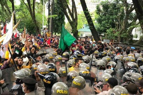 Demo Tolak UU Cipta Kerja, Mahasiswa dan Buruh Duduki DPRD Kalsel