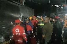 6 Ambulans dari Bandung Barat Diterjunkan Bantu Evakuasi Kecelakaan Bus di Ciater Subang