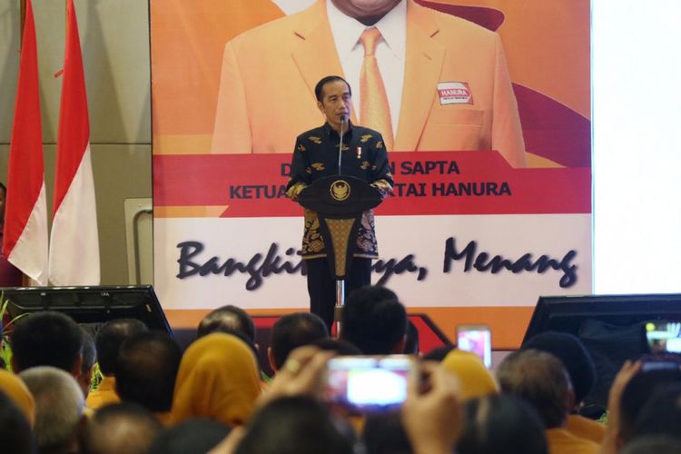 Calon presiden nomor urut 1 Joko Widodo saat menghadiri pembekalan caleg Partai Hanura di Hotel Discovery Ancol, Jakarta Utara, Rabu (7/11/2018).