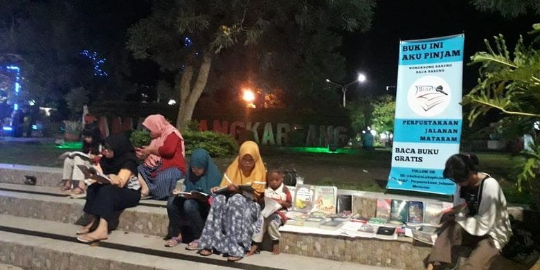 Dianggap Tak Berizin Komunitas Baca Di Mataram Ini Dipaksa Tutup Halaman All Kompas Com<script async src=