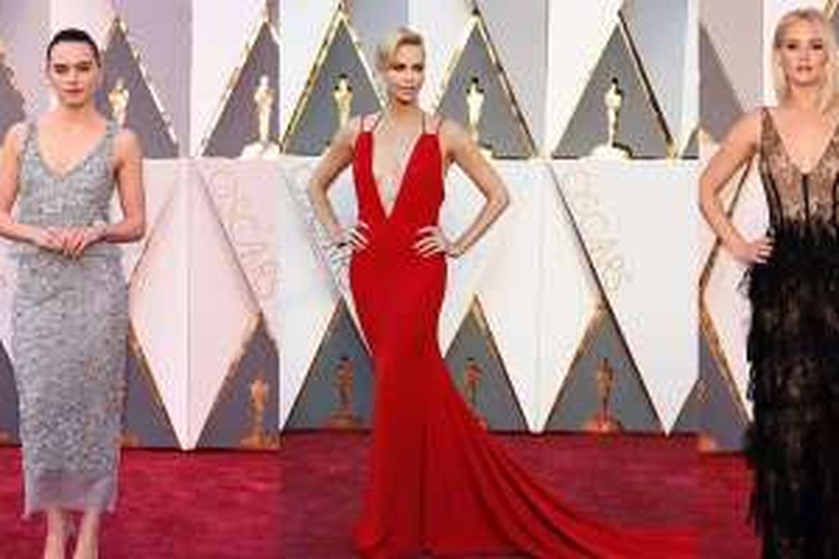 Daisy Ridley, Charlize Theron, dan Jennifer Lawrence, terpilih sebagai busana terbaik di Oscar 2016