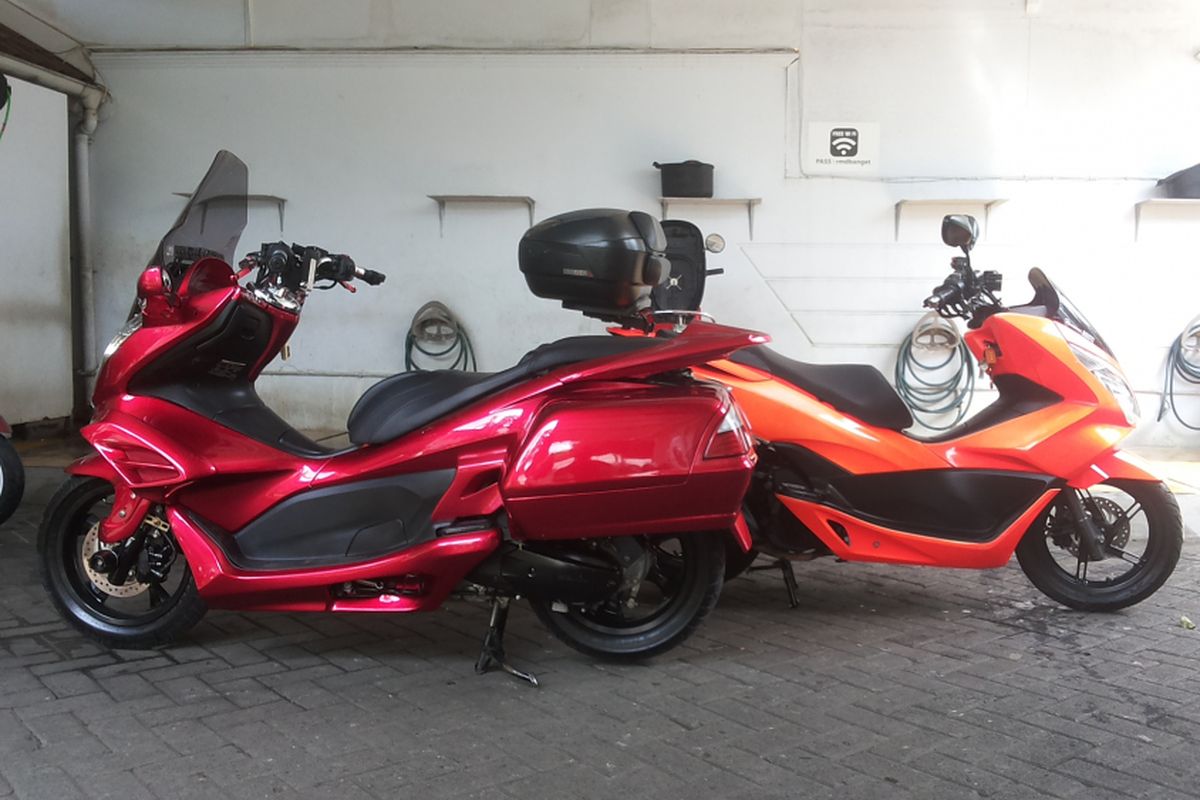 Dua Honda PCX milik anggota club Honda PCX Club Indonesia