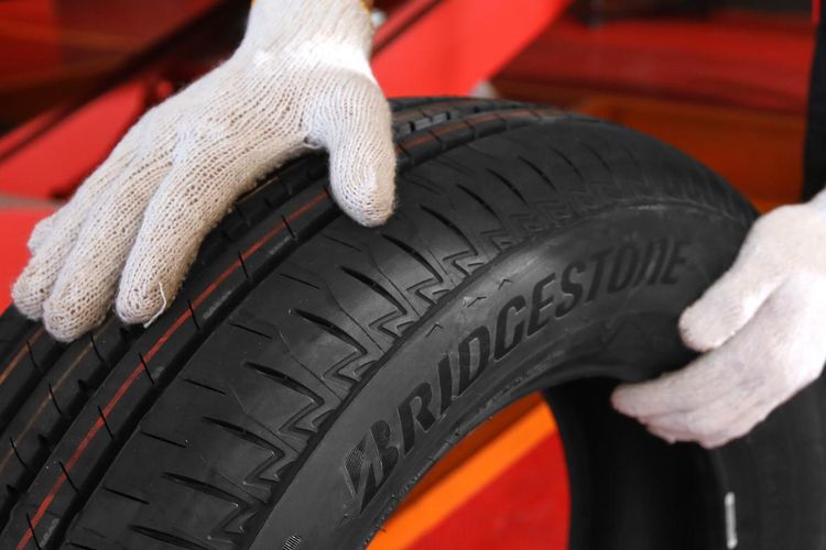 Mengapa Ban Mobil Listrik Butuh Teknologi Berbeda?