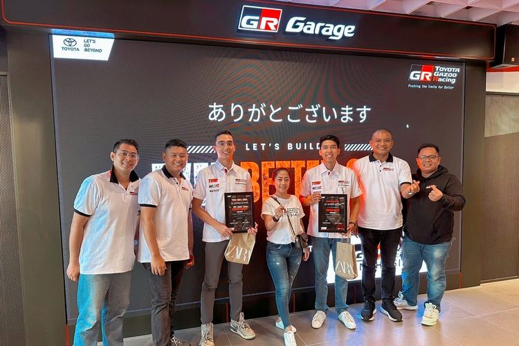 Toyota Gazoo Racing Enthusiast baru-baru ini mengadakan kegiatan bertajuk Beyond Hangout With GR Enthusiast, tepatnya pada hari Minggu (12/11/2023), di GR Garage by Auto 2000 yang berlokasi di Pantai Kita Ruko Soho Ebony Paradise, Daerah Khusus Ibu Kota Jakarta.