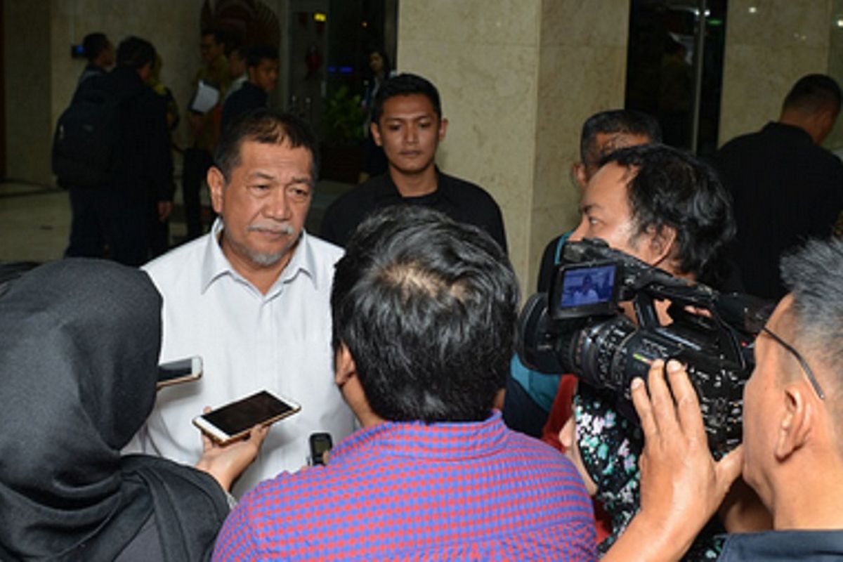  Wakil Gubernur Jawa Barat Deddy Mizwar usai rapat dengan Menko Kemaritiman Luhut Pandjaitan dan Menteri Perhubungan Budi Karya di kantor Kemenko Kemaritiman, Selasa petang (2/8/2017). Deddy mengungkapkan rencana Pemerintah Jawa Barat untuk menguasai saham mayoritas Bandara International Jawa Barat (BIJB) Kertajati, Majalengka.