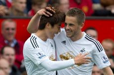 Sigurdsson Kembali Buat MU Tertinggal