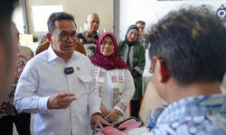 Lepas Produk UMKM Jatim Senilai Rp 3,9 Miliar, Mendag Budi: UMKM Terbukti Bisa Bersaing di Pasar Global