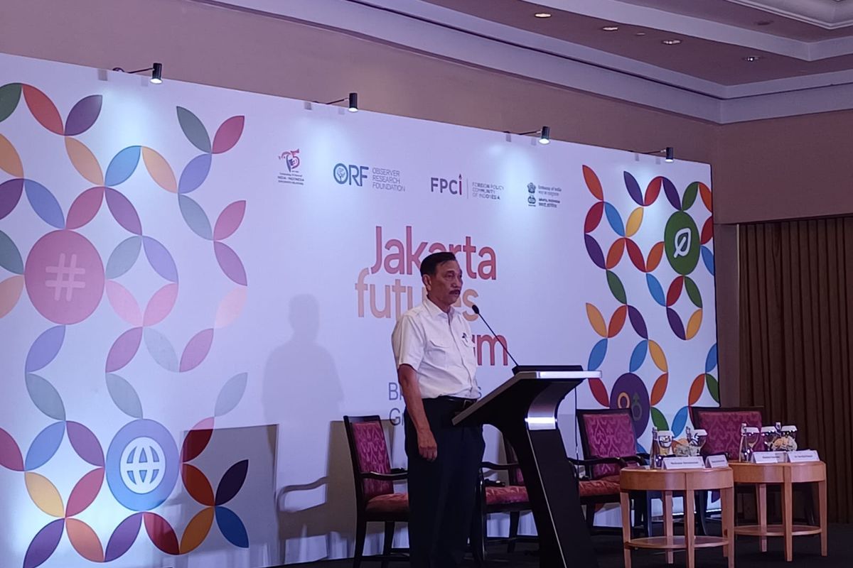 Menteri Koordinator Bidang Kemaritiman dan Investasi (Menko Marves) Luhut Binsar Pandjaitan dalam acara Jakarta Futures Forum di Jakarta, Jumat (3/5/2024).