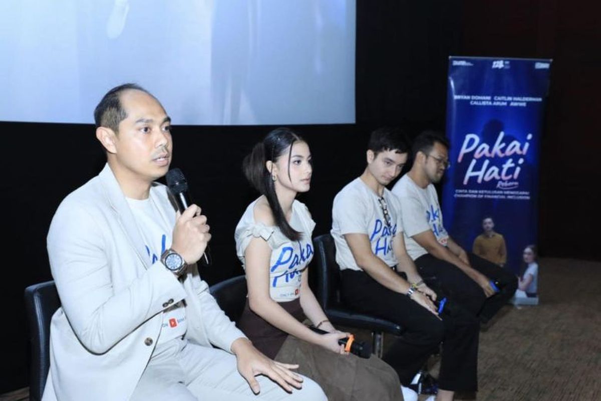 Web Series Pakai Hati Reborn, BRI mengangkat salah satu visi 2025 BRI, yakni menjadi Champion of Financial Inclusion. Dibintangi Bryan Domani, Caitlin Halderman, Awwe, dan Callista Arum, Pakai Hati Reborn menghadirkan alur cerita penuh drama, romansa, dan komedi ringan, tetapi tetap fokus pada pesan edukasi. 