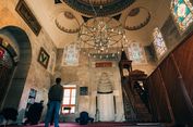 Doa Masuk Masjid: Arab, Latin, Arti, Doa Keluar, dan Adabnya