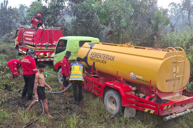 Karhutla Meluas di Jambi dan Kaltim, Armada Pasokan Air Dikerahkan