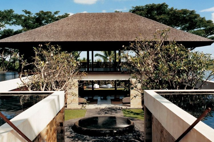 Menuju spa dan Yoga Pavilion di COMO Shambala Estate, Bali