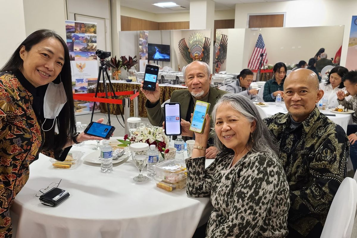 Kondisi acara sosialisasi publik tentang Lapor Diri dan Layanan Kependudukan dan Pencatatan Sipil yang diadakan Kementerian Luar Negeri bekerja sama dengan Kementerian Dalam Negeri dan KJRI Chicago menggelar di KJRI Chicago, AS, Minggu (5/12/2021)