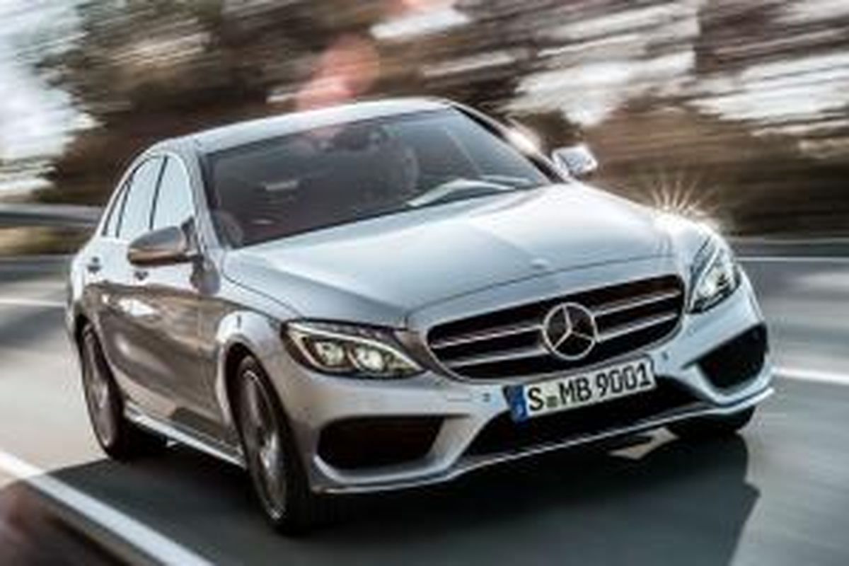 Mercedes-Benz C-Class model 2015, akan dibekali 10 pilihan mesin.
