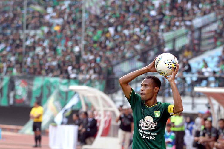 Kapten Persebaya Surabaya saat Liga 1 2019, Ruben Sanadi.