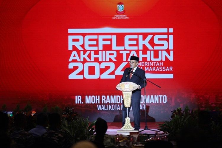 Danny Pomanto saat memberikan sambutan dalam acara Refleksi Akhir Tahun 2024 di Four Points by Sheraton Makassar, Jumat (27/12/2024).