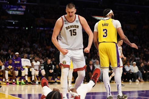 Nuggets Kalahkan Lakers, Jokic Triple Double Pertama Musim 2023