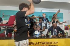 Jerman Juara Piala Dunia U17 2023: Pemain Serbu Jumpa Pers, Angkat Kursi, Guyur Pelatih dengan Sampanye