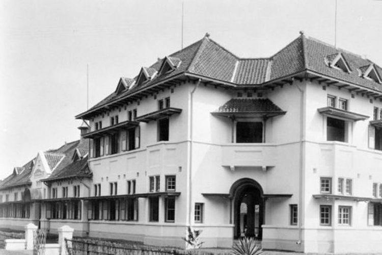 Sekolah Kartini yang didirikan tahun 1913.