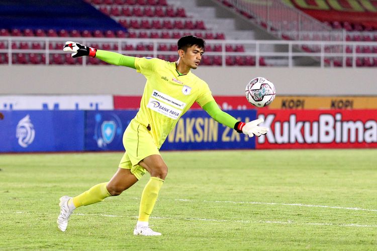 Penjaga gawang Persipura Jayapura saat Liga 1 2021-2022, Fitrul Dwi Rustapa.