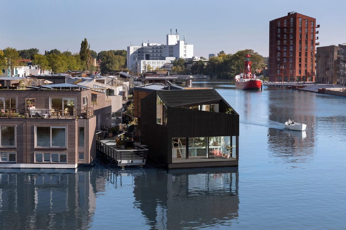 Rumah terapung di Amsterdam 