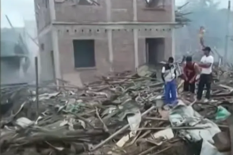 Ledakan Dahsyat Gudang Bahan Peledak di Myanmar, 55 Orang Tewas dan Ratusan Rumah Hancur