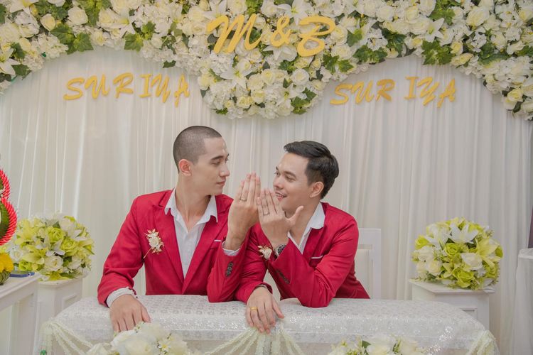 KALEIDOSKOP INTERNASIONAL APRIL 2021: Pasangan Gay Thailand Menikah | Tsunami Covid-19 India
