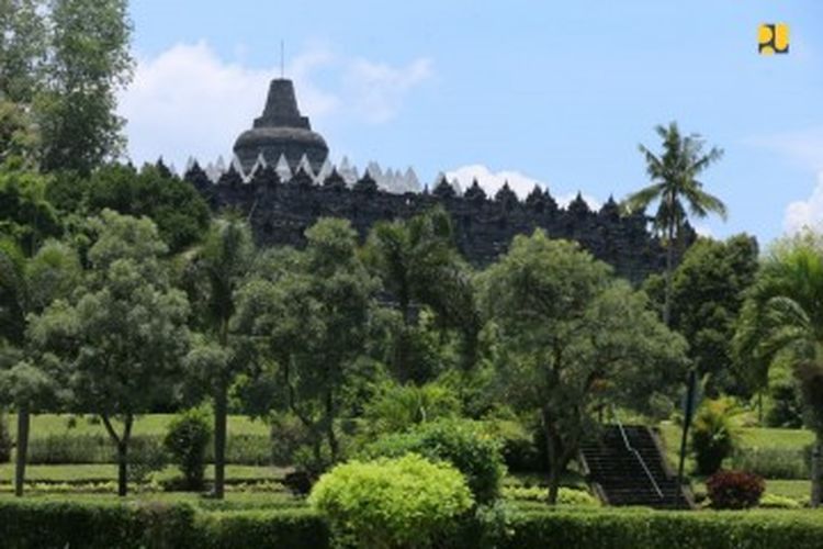 Berapa tiket masuk Borobudur atau tiket Borobudur atau
harga tiket masuk Candi borobudur terbaru saat ini.