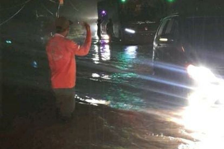 Banjir dan Longsor Terjang 3 Wilayah di Sumut, Jalan Sempat Lumpuh