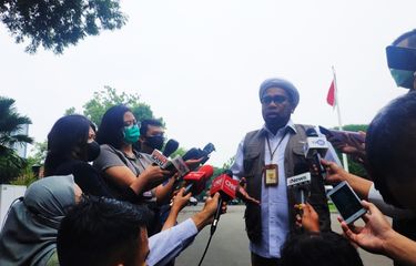 Tenaga Ahli Kantor Staf Presiden (KSP) Ali Mochtar Ngabalin memberikan keterangan pers  di Kompleks Istana Kepresidenan, Selasa (13/9/2022).