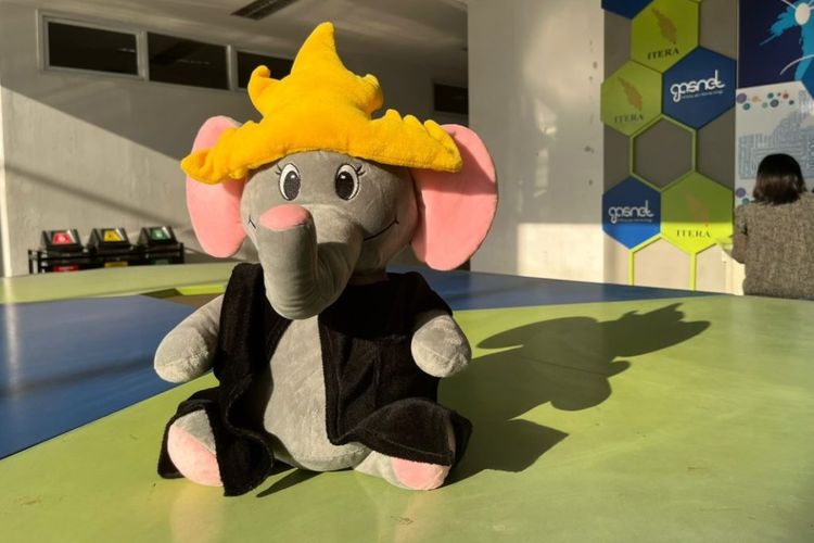 Boneka bicara berbasis IoT untuk terapi anak hasil inovasi mahasiswa Itera.