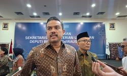 Harga Plastik Naik, Menteri UMKM Pilih Amankan Pasokan dan Substitusi Ketimbang Beri Insentif
