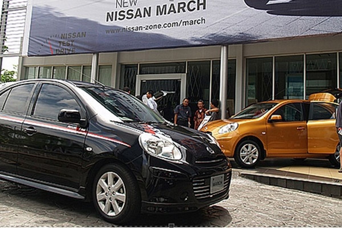 Nissan March yang dipasarkan di Indonesia