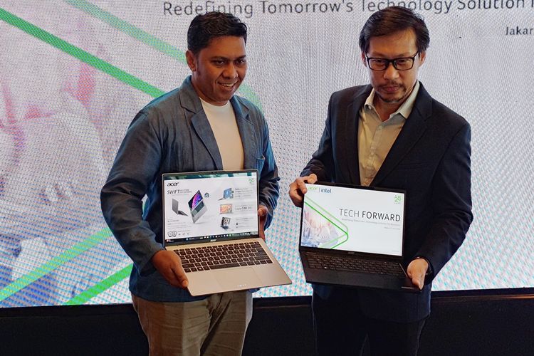 Product & Solution Director Acer Indonesia, Riko Gunawan (kanan) dalam acara Acer Tech Forward yang digelar di bilangan Menteng, Jakarta Pusat pada Rabu (5/6/2024).