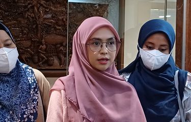 YouTuber Ria Ricis membuat laporan ke Polda Metro Jaya terkait adanya dugaan pengancaman dan pemerasan, Senin (10/6/2024).