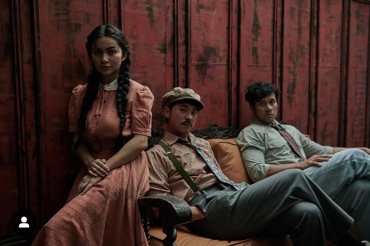 Penampakan Chicco Jerikho, Ariel Tatum, dan Jerome Kurnia dalam film Perang Kota.
