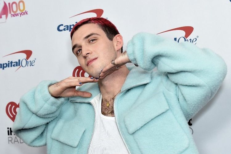 Penyanyi dan pencipta lagu asal AS, Lauv, menghadiri iHeartRadio Jingle Ball 2019 di Madison Square Garden di New York, pada 13 Desember 2019.