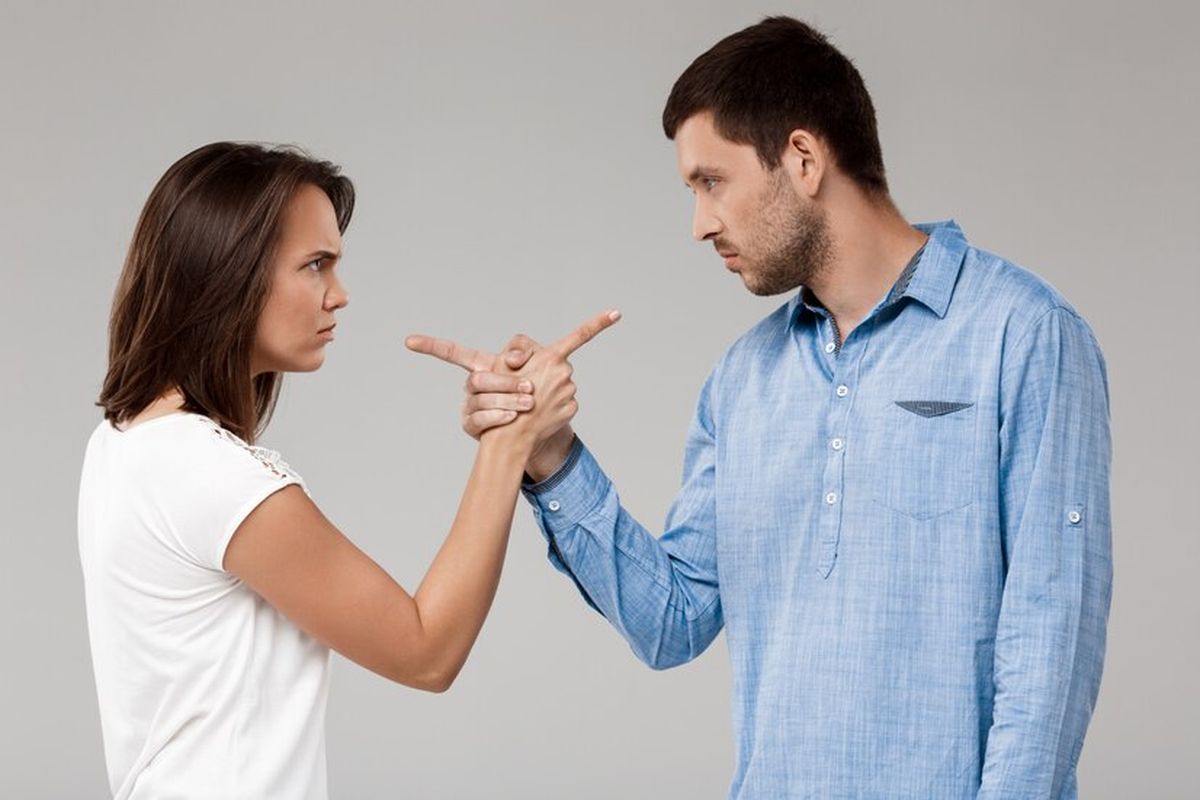 Ilustrasi pasangan bertengkar