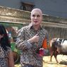 Angel Lelga Sertakan Nama Tukang Bangunan Rumahnya di Kurban Sapi Kali Ini